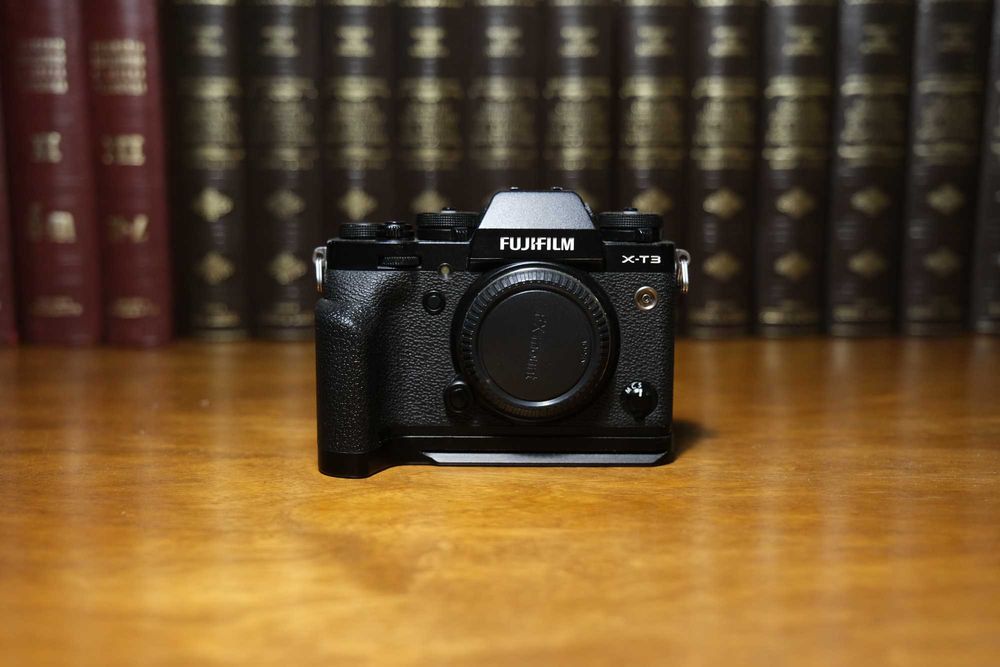 Fujifilm XT-3 + Baterias Extra + Grip Meike