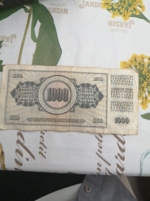 Nota antiga de 1000 da ex Jugoslávia
