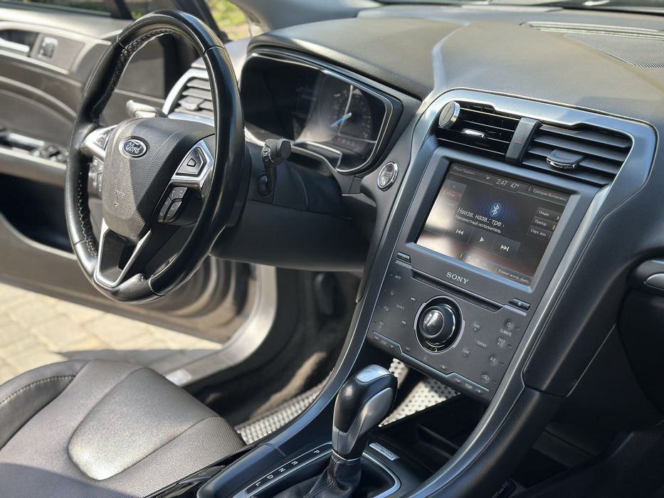 Ford Fusion Hybrid PHEV  Titanium