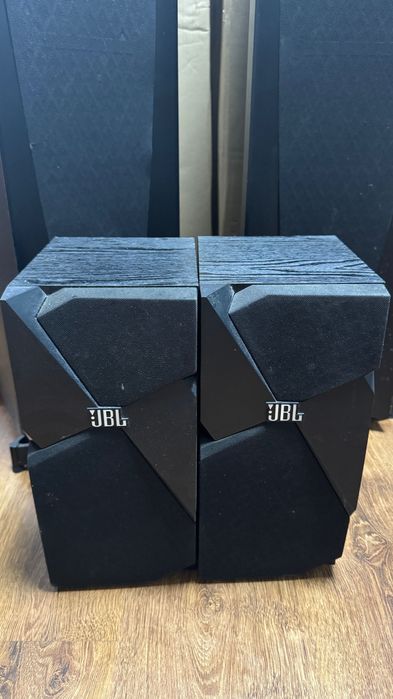 JBL Studio 130 – Legendarna jakość dźwięku! 2 głośniki w dobrym stanie