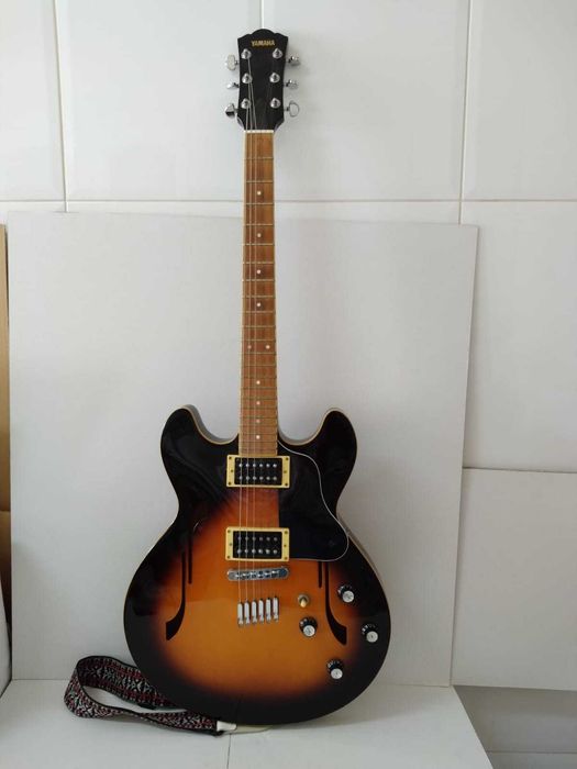 Guitarra FENDER PLAYER Mex€425  + Yamaha€400 + Squier€250
