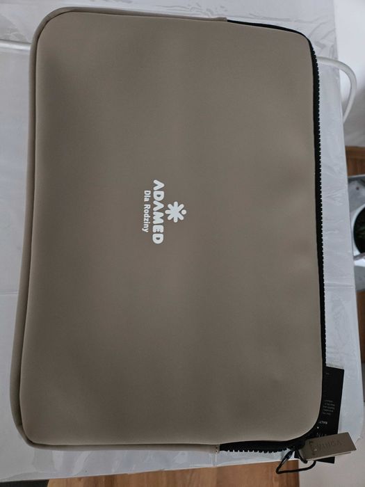 Pokrowiec etui na laptop nowy