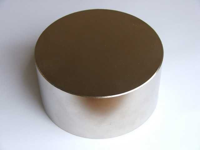 Дуже потужний неодимовий магніт. Магніт для дому. N42. Європа