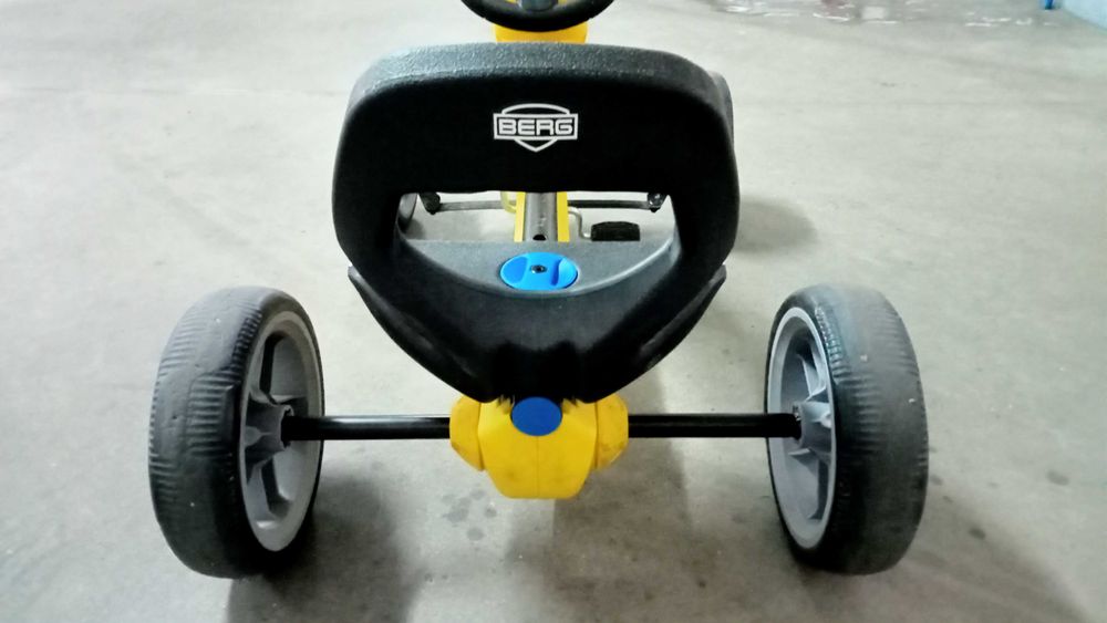 Carro a pedais da Berg