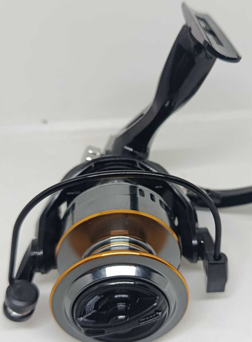 Kołowrotek spinningowy FR HE3000