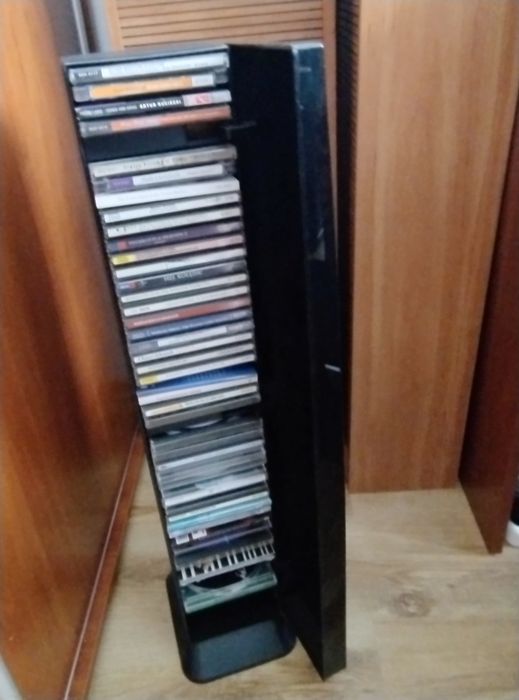 Regał na płyty CD