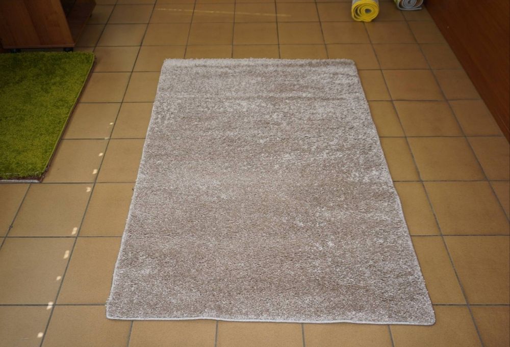 Пушистый мягкий ковер