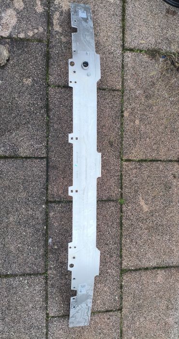 BELKA Przednia Mercedes 214 W214 ORYGINAŁ nowa