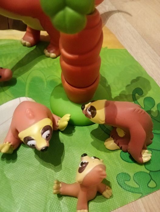 Dinozaury KOMPLET ponad 100 sztuk i  GRATIS