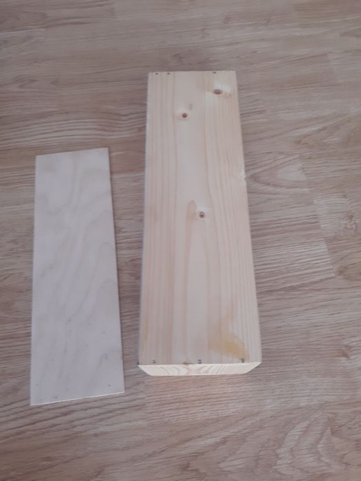 Sprzedam drewniane pudełko na wino