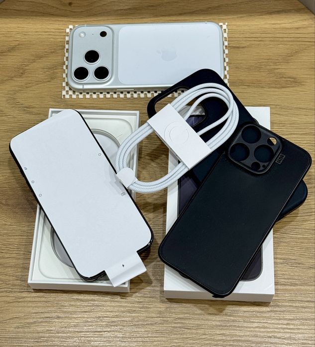 iPhone 16 Pro 256GB Black Titanium Newerlock (93% АКБ)