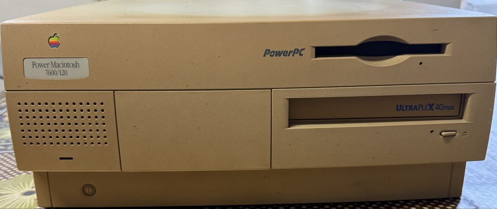 Apple Power Macintosh 7600/120 – Vintage – Para Peças ou Coleção64586503054467120
