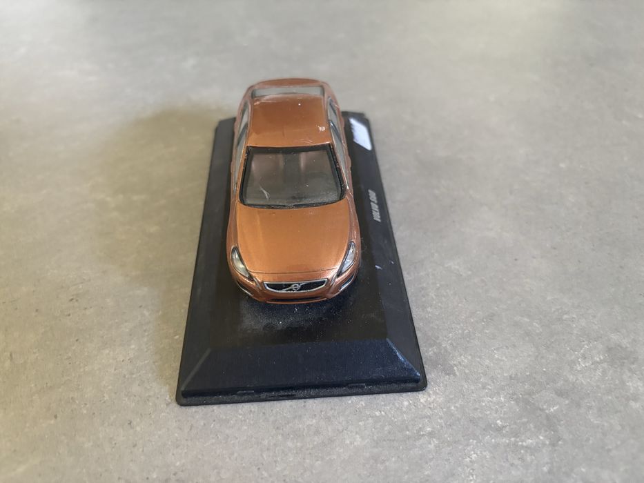 Model Motorart skala 1/43 Volvo S60 niekompletny
