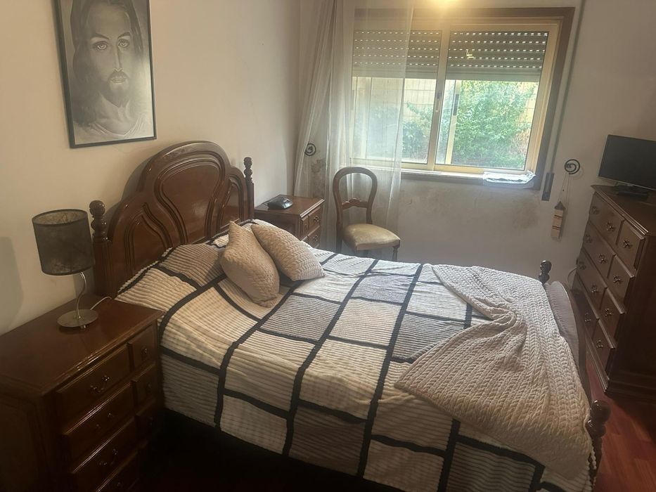 Quarto completo como novo