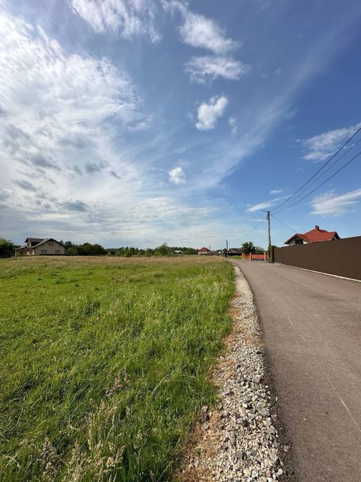 Продається рівна ділянка під забудову