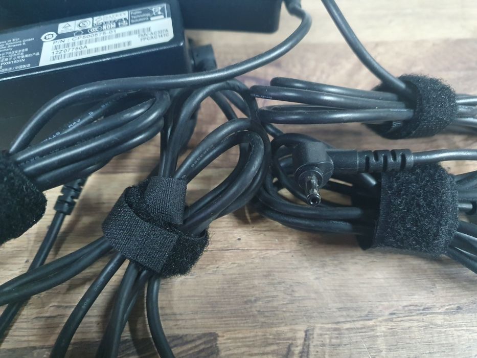 Зарядка зарядное блок питания Fujitsu Stylistic 19v 60-65w 3.5×1.35mm