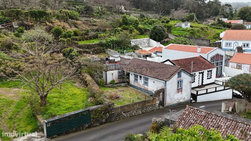 Encantadora Moradia T2 em Biscoitos, Praia da Vitória