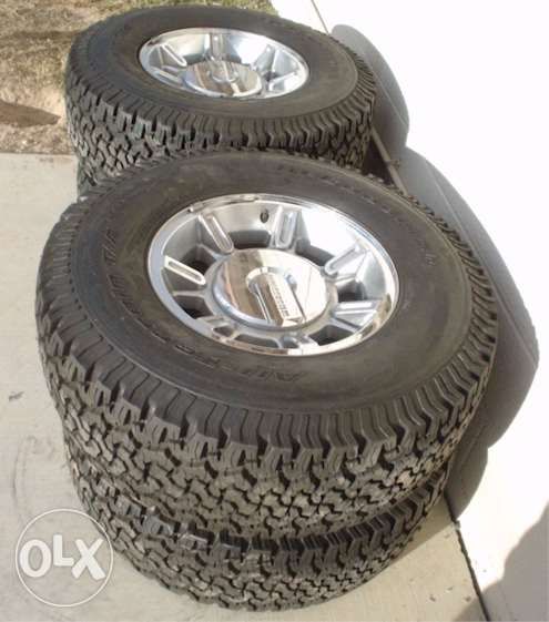 Jantes + Pneus Hummer H1 e H2 Origem - 315 70 R17 37 12.50 16.5