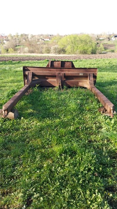 Лопата до трактора