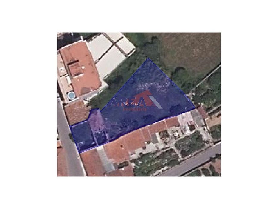 Terreno para construção no centro da cidade com aproximadamente 740...