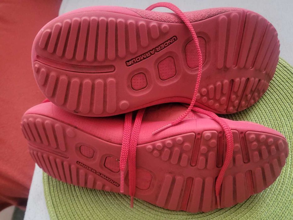 Under Armour, czerwone, 41, 26,5 cm, jak nowe