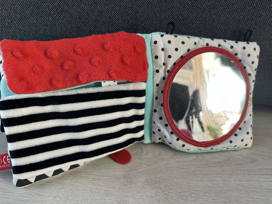 Książeczka sensoryczna miekka. Polecam!