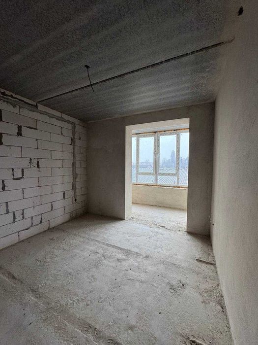 Продам квартиру в зданому будинку