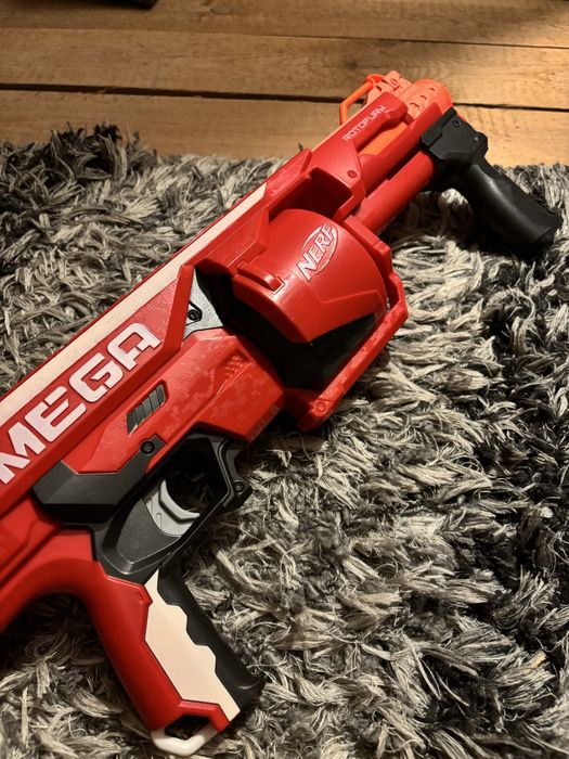 Zestaw pistoletow nerf + strzalki