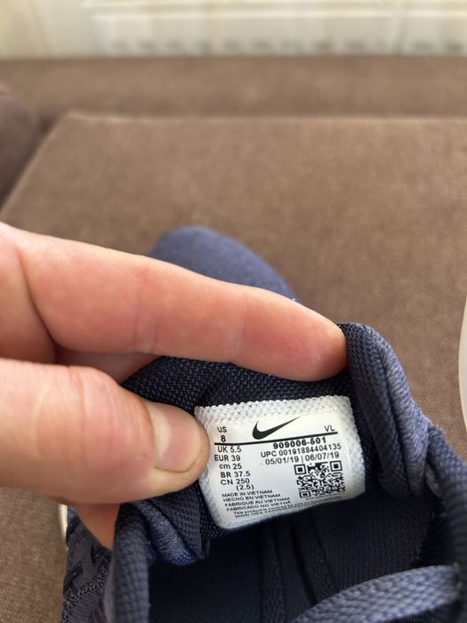 жіночі кросівки модель Nike Run Swift