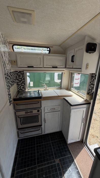 Caravana inglesa Avondale Classic 525 inclui um Avançado.