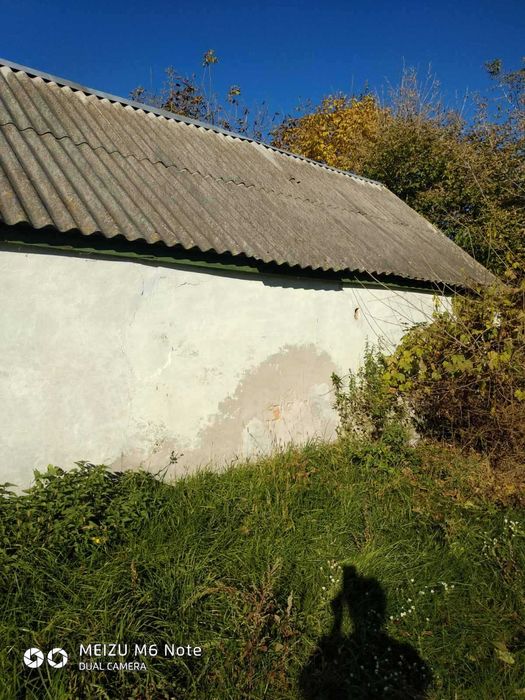 Будинок під дачу або для проживання