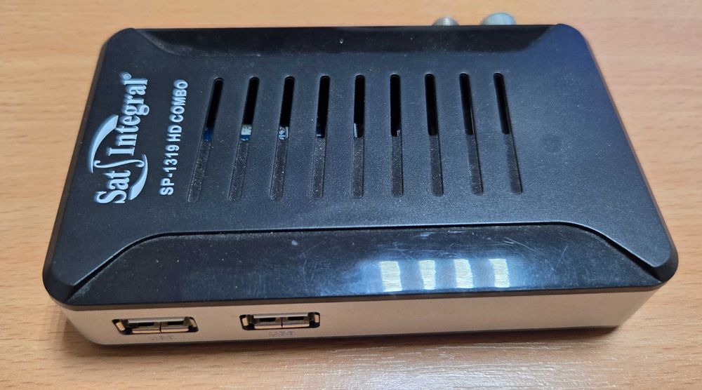 ТВ ТЮНЕР Sat-integral s-1319 HD Combo
