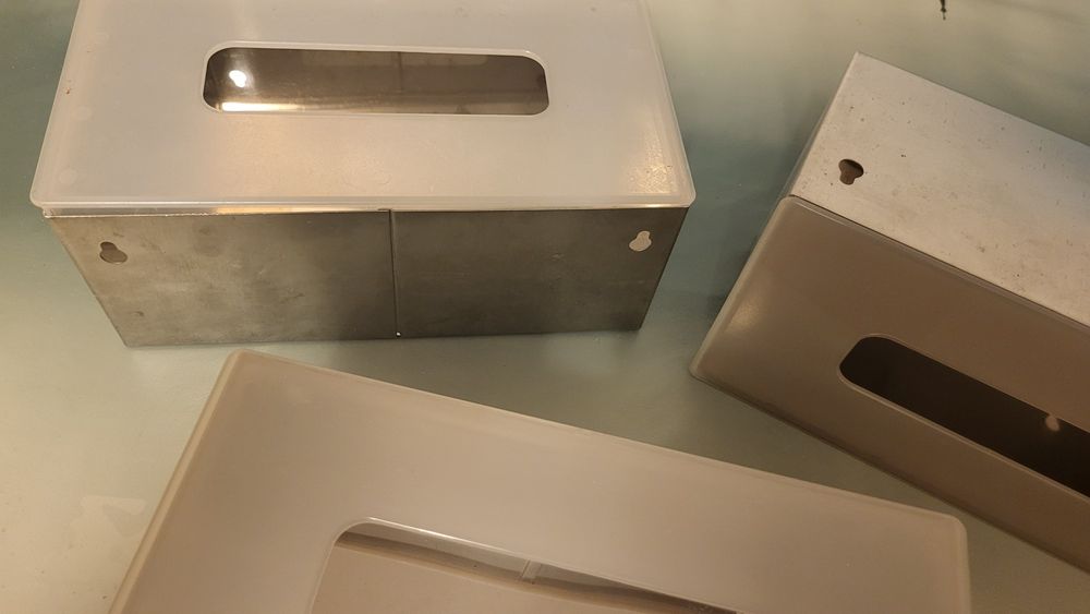 Vendo 3 caixas dispensadoras de lenços de papel