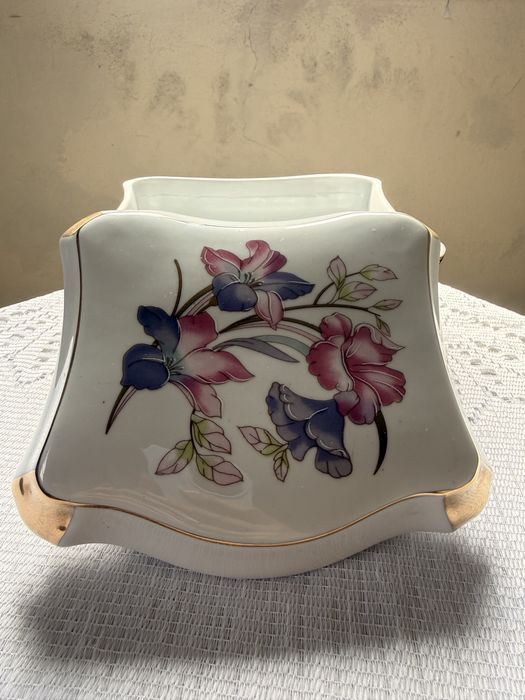 Caixa porcelana com flores