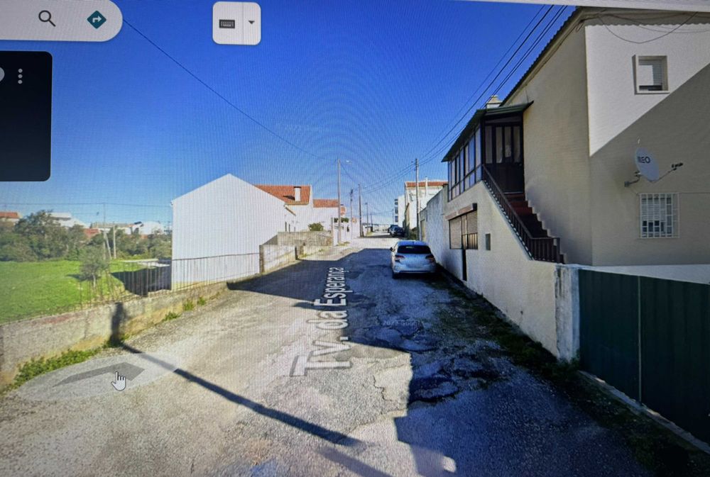 Lote para construção de moradia bifamiliar – Catujal, Unhos