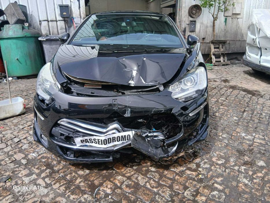 DS 5 2.0 HDI HYBRID 4x4 Diesel Elétrico