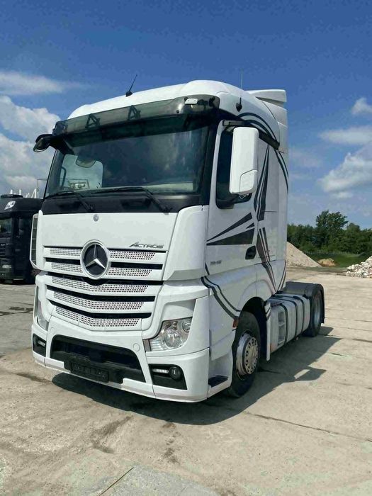 Mercedes-Benz
