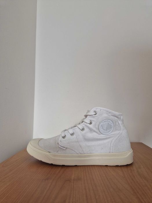 39 Trampki tenisówki typu high-top marki Palladium