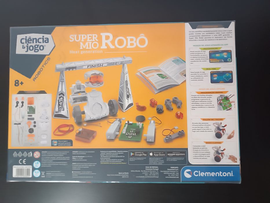 Super Robot. Brand New, Sealed in Original Box64284733610627124