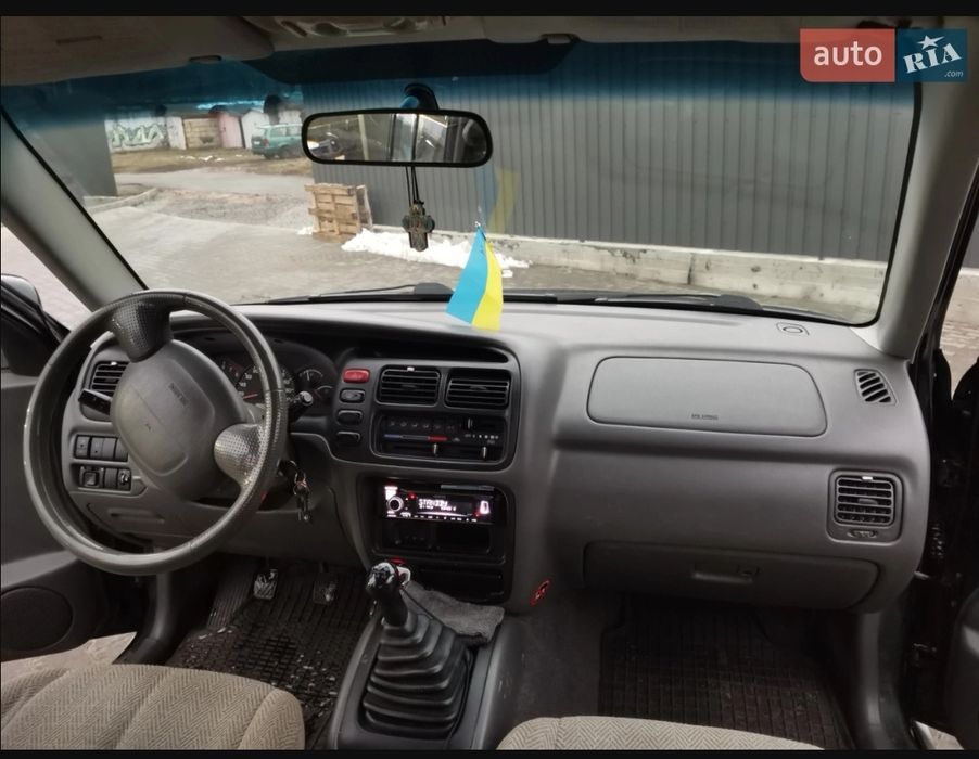 Suzuki Grand Vitara 2.5 V6