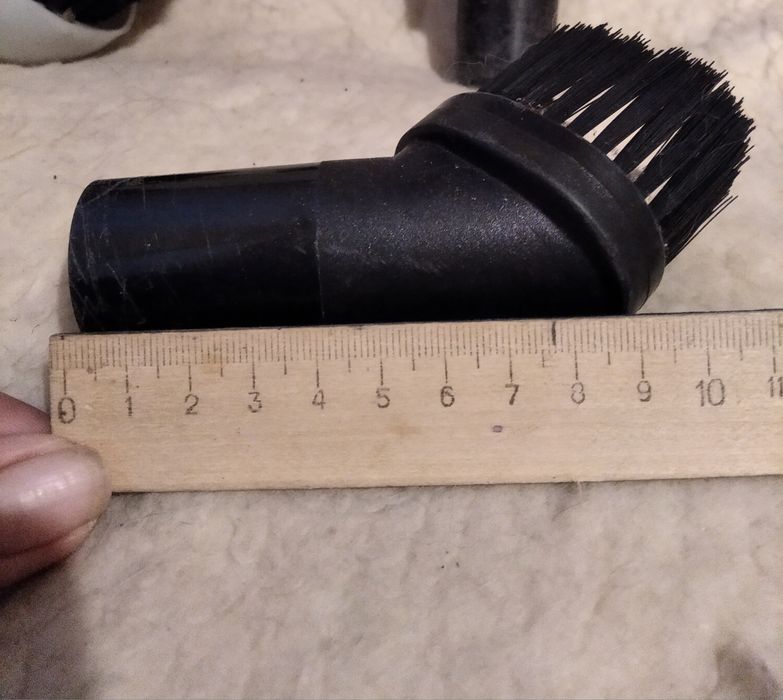 Разные насадки для пылесоса