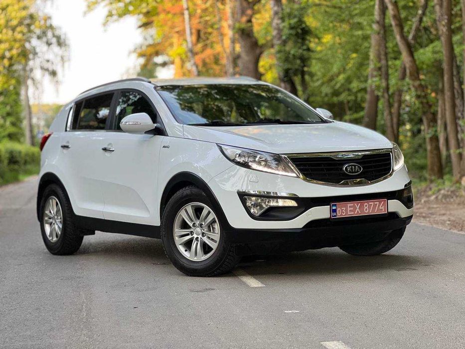 продається автомобіль Kia Sportage
