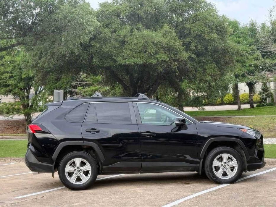 Toyota RAV4 XSE      2021
