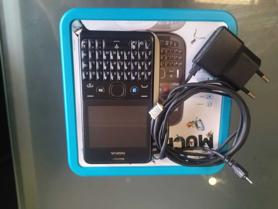 Telemóvel Blackberry Asha210