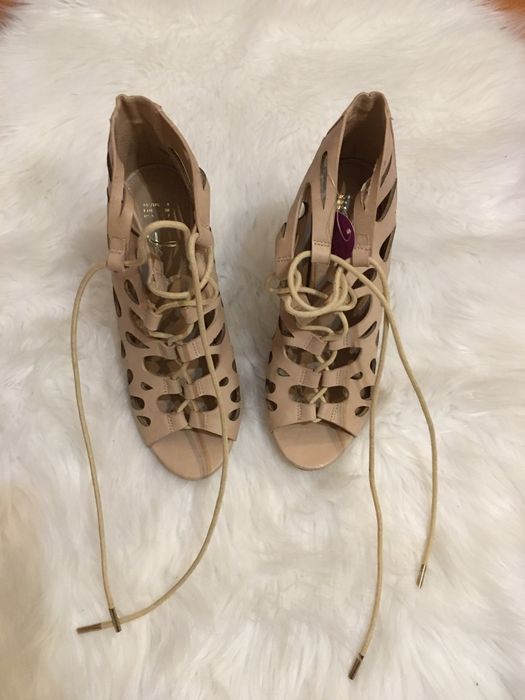 Sandalias de Salto Alto Beges da Atmosphere