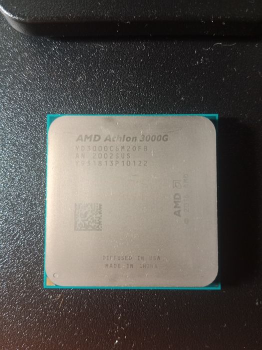 Процесор AMD Athlon 3000g