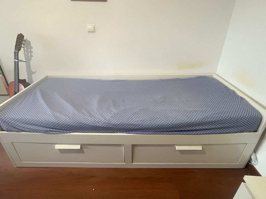 Cama solteiro IKEA