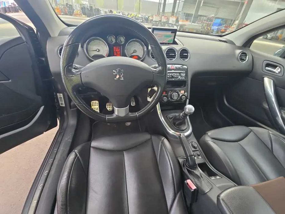 Peugeot 308 CC THP 1.6 em estado irrepreensível