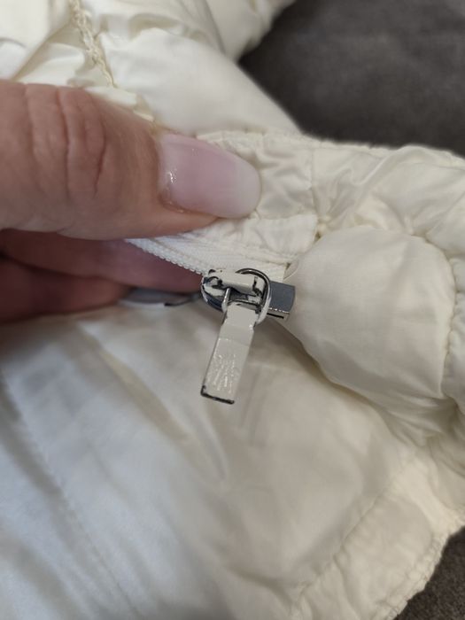 Лёгкий пуховик Moncler,оригинал