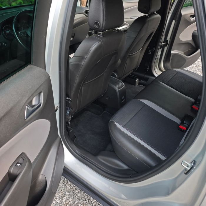 Opel Crossland X Navi kamera półskóry HeadUp LEDy sprowadzony!
